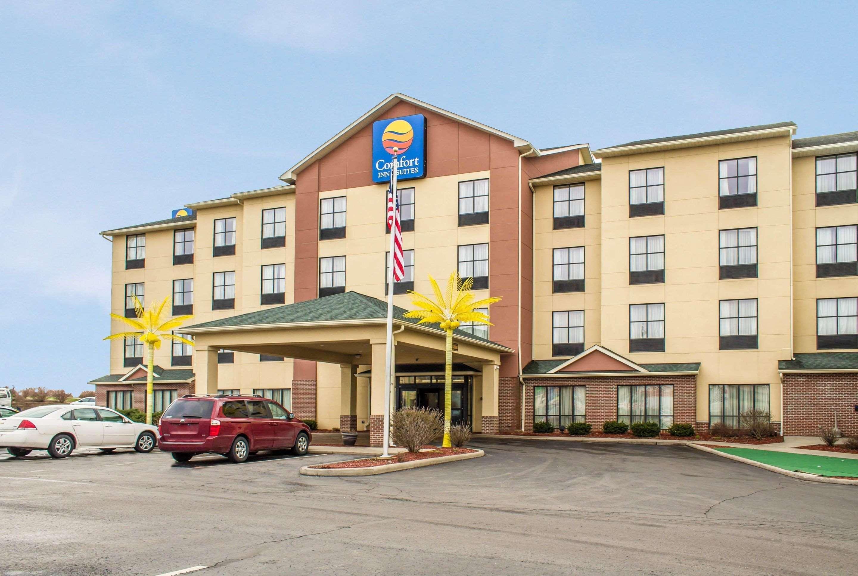 Comfort Inn & Suites Kent - University Area Exterior foto