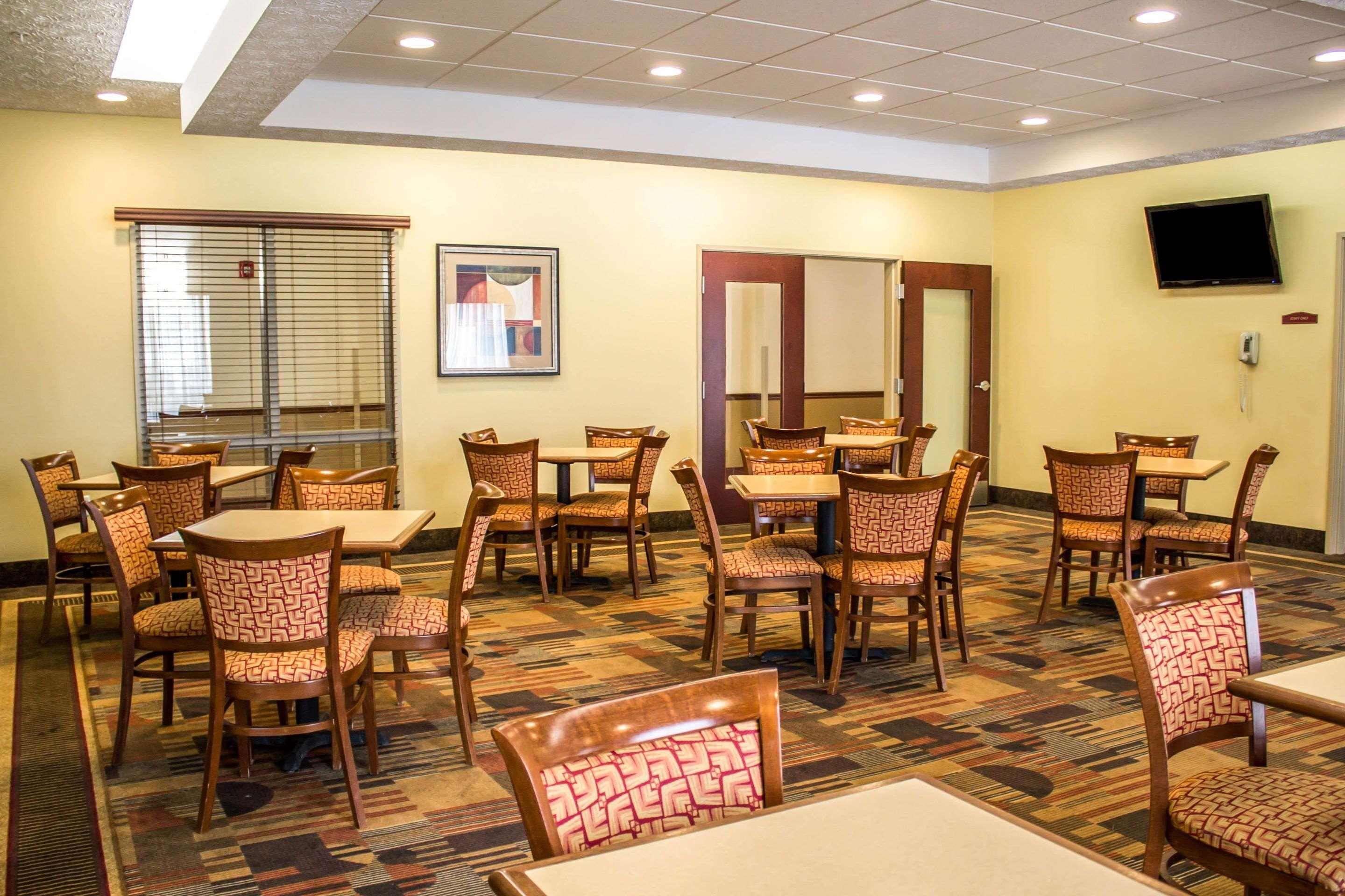 Comfort Inn & Suites Kent - University Area Exterior foto