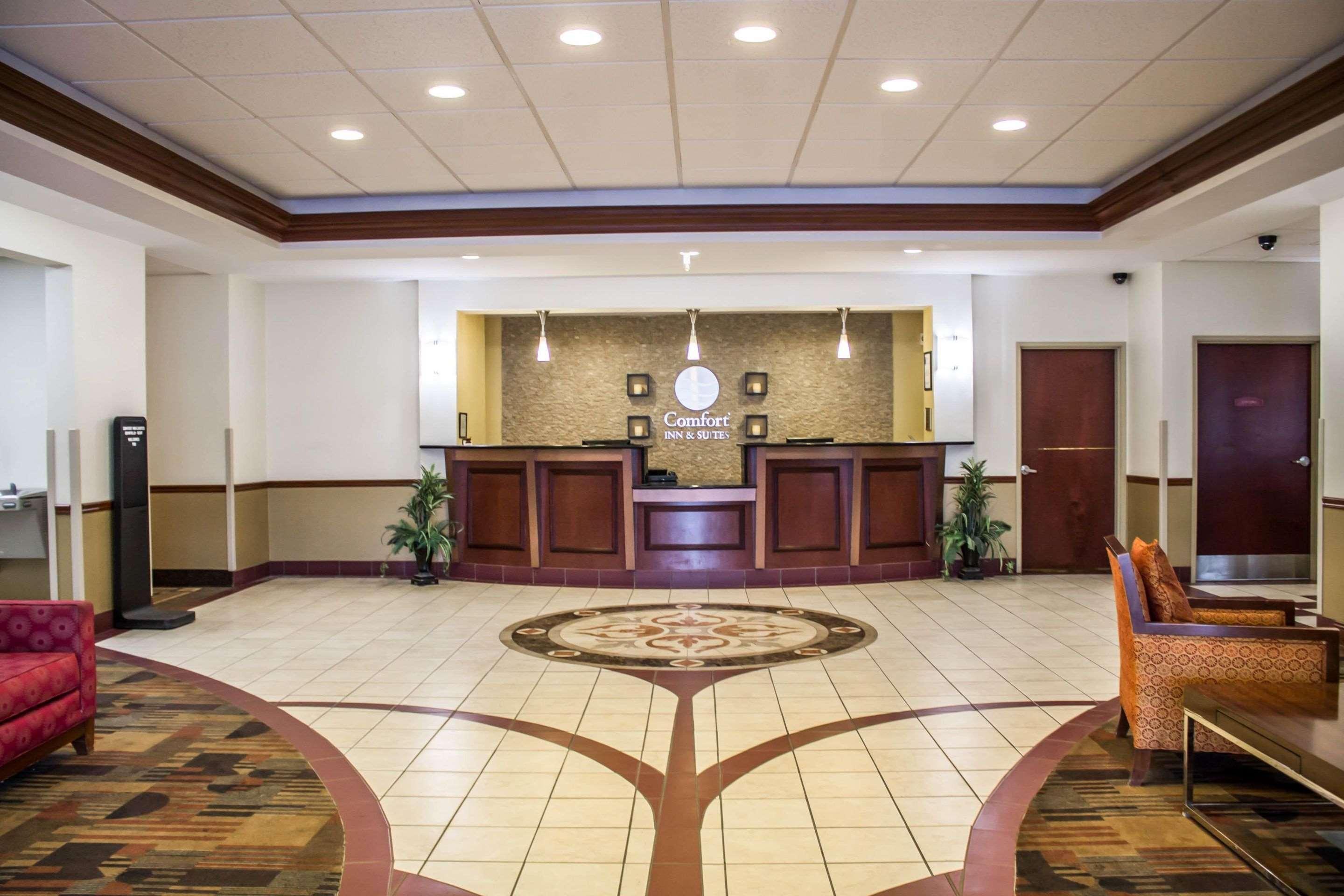 Comfort Inn & Suites Kent - University Area Exterior foto